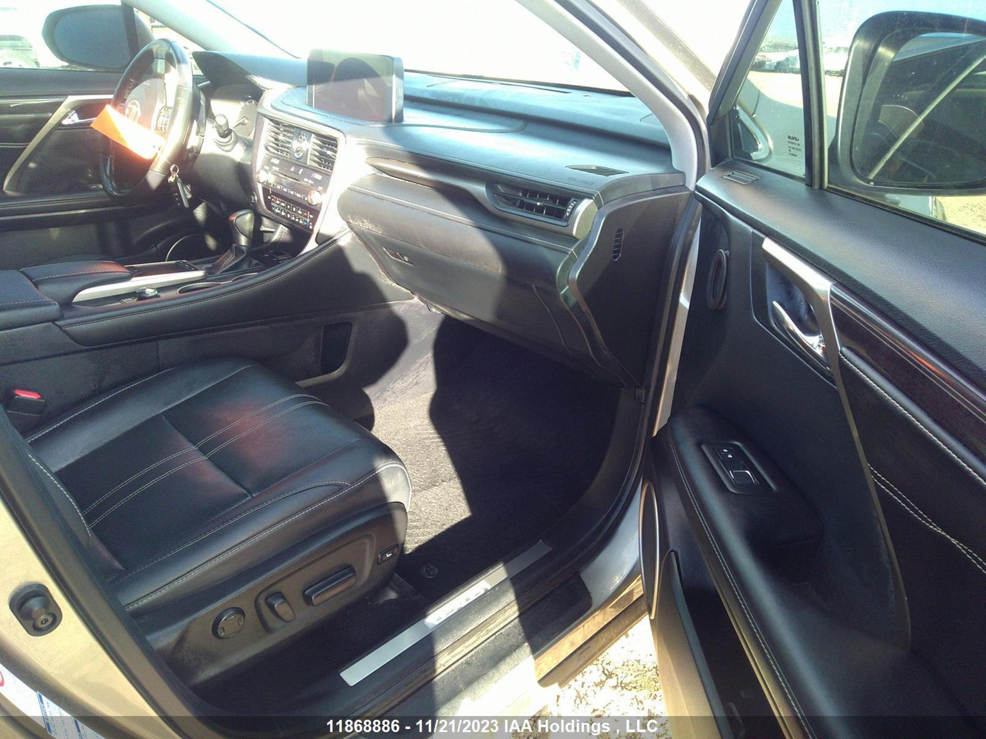 Photo 4 VIN: 2T2JZMDA6LC220365 - LEXUS RX 