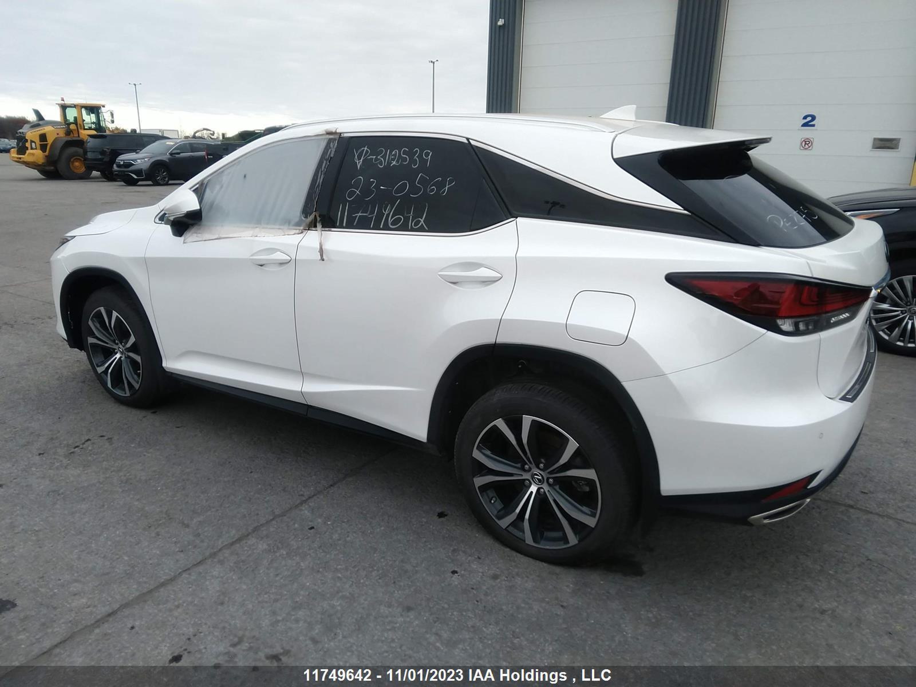 Photo 2 VIN: 2T2JZMDA9NC312539 - LEXUS RX 