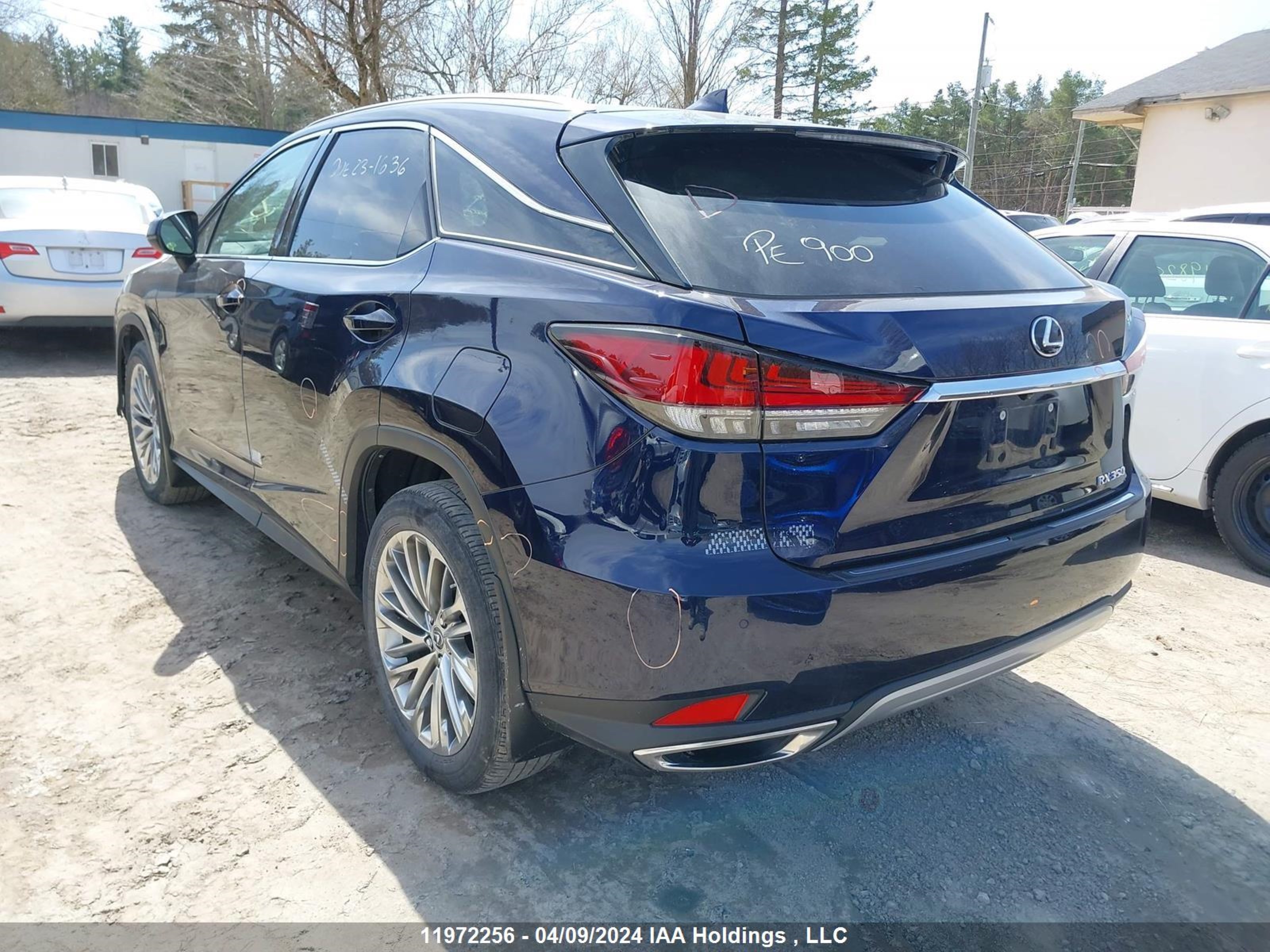 Photo 2 VIN: 2T2JZMDA9NC331074 - LEXUS RX 