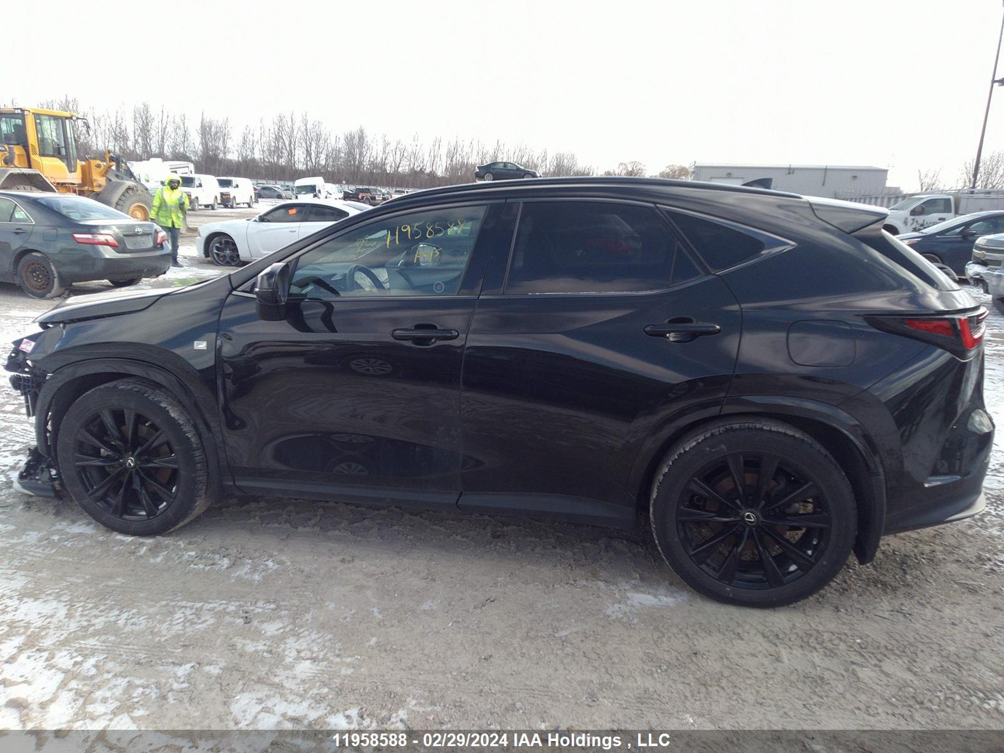 Photo 13 VIN: 2T2KGCEZ0NC013384 - LEXUS NX 