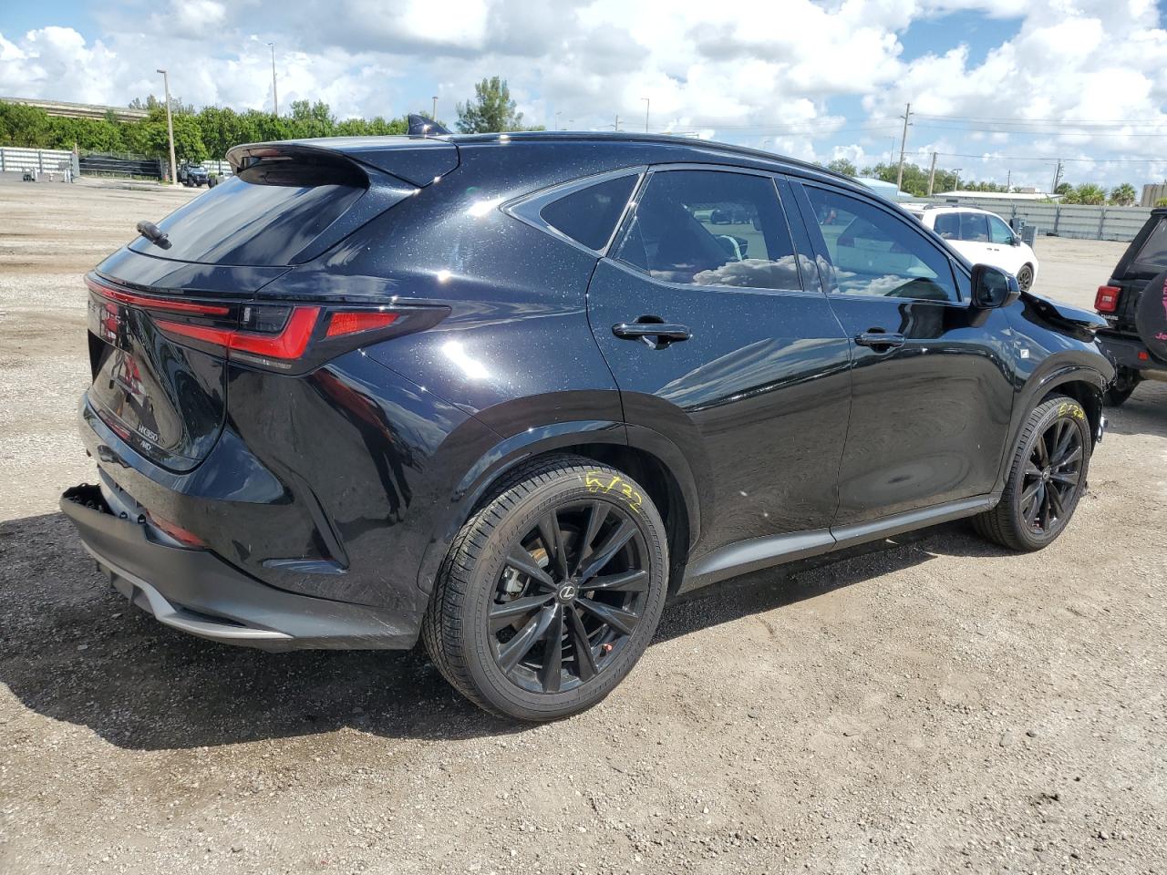 Photo 2 VIN: 2T2KGCEZ0NC016091 - LEXUS NX 