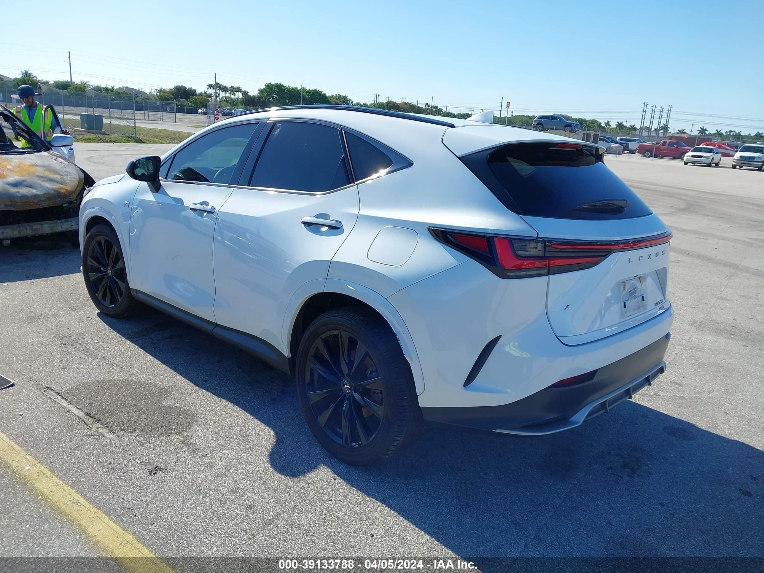 Photo 2 VIN: 2T2KGCEZ3RC038379 - LEXUS NX 