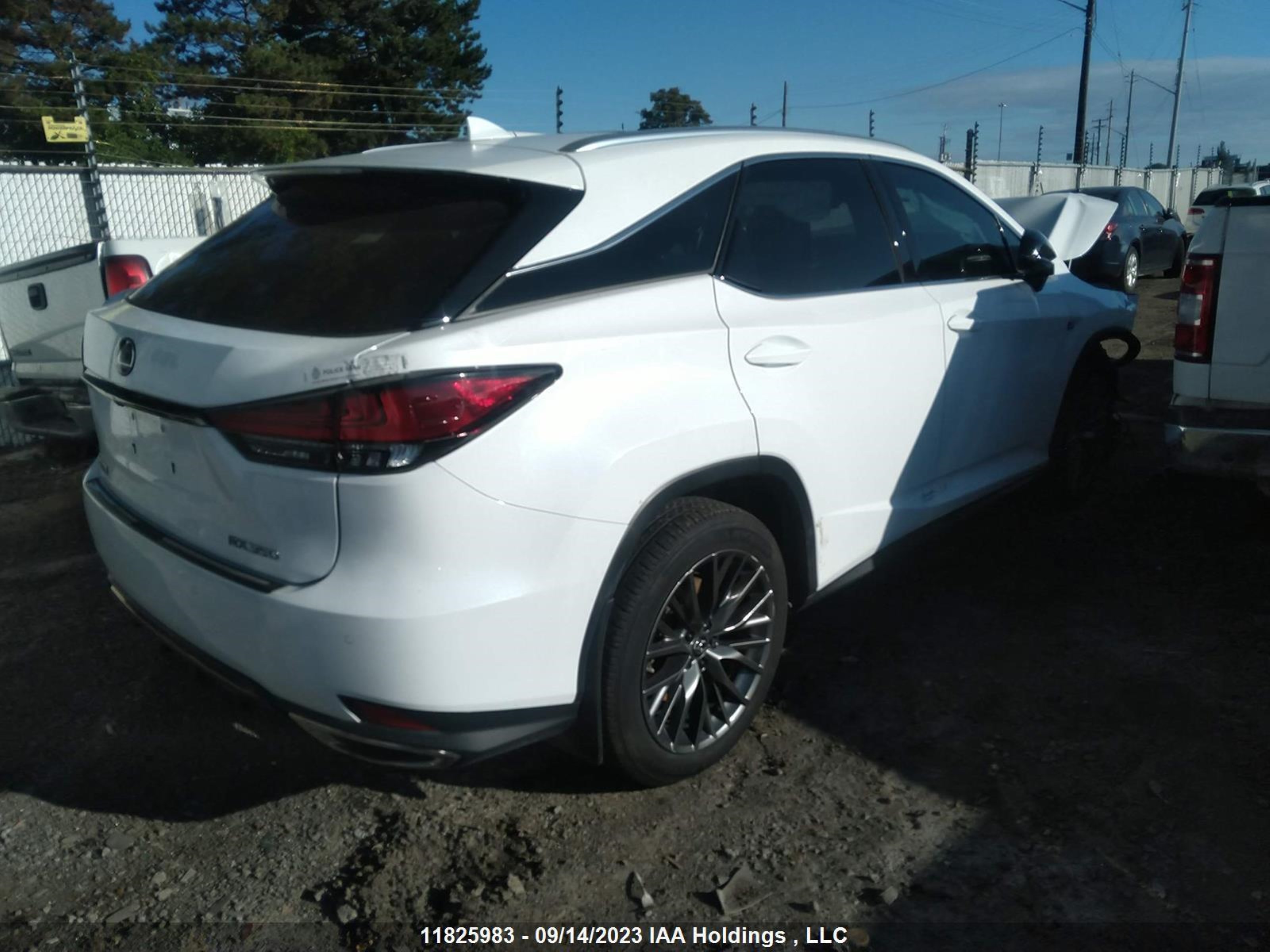 Photo 3 VIN: 2T2YZMDA4NC325486 - LEXUS RX 