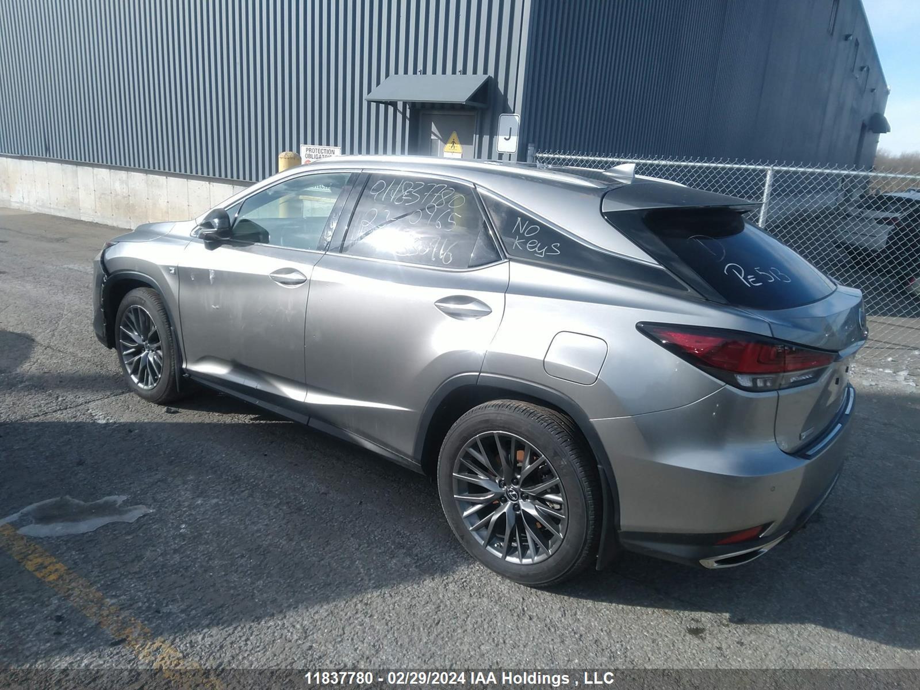 Photo 2 VIN: 2T2YZMDA6NC330916 - LEXUS RX 