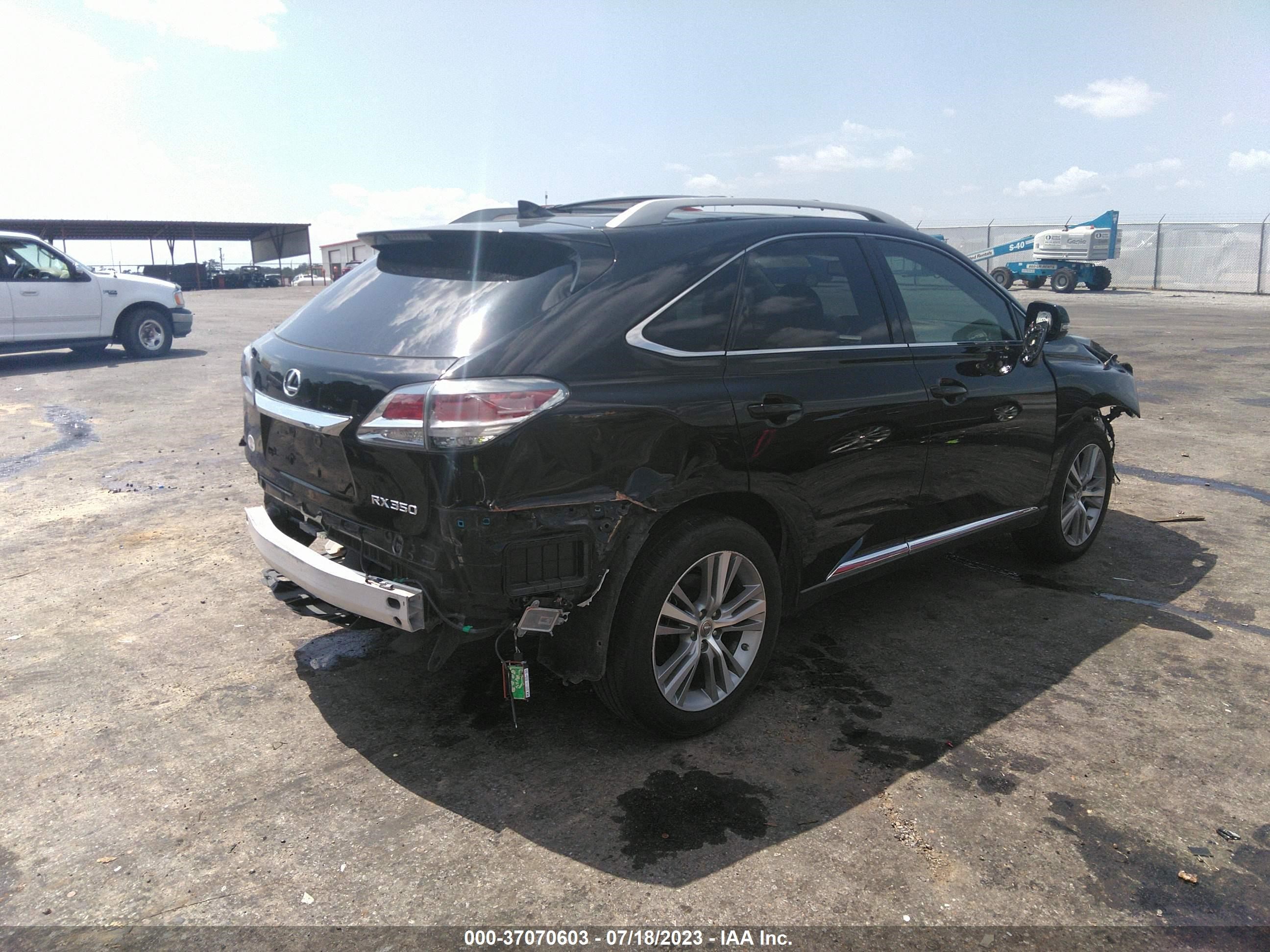 Photo 3 VIN: 2T2ZK1BA5FC175111 - LEXUS RX 