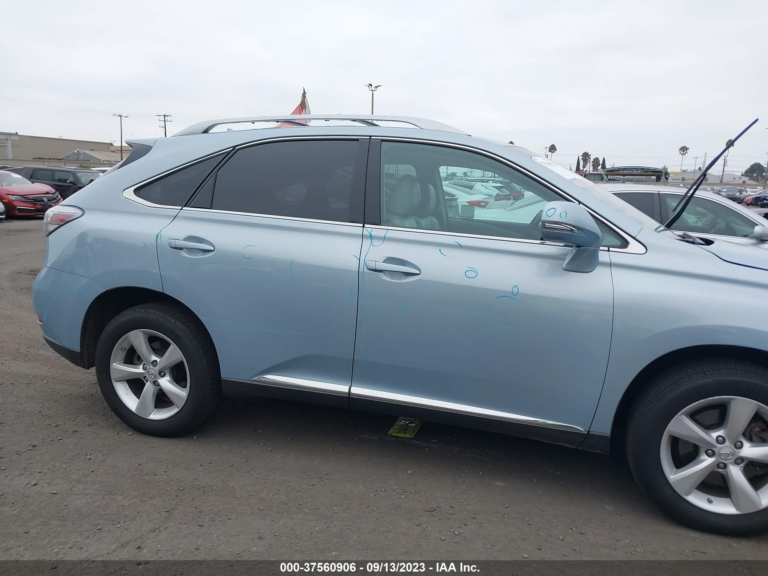 Photo 13 VIN: 2T2ZK1BA6AC017692 - LEXUS RX 