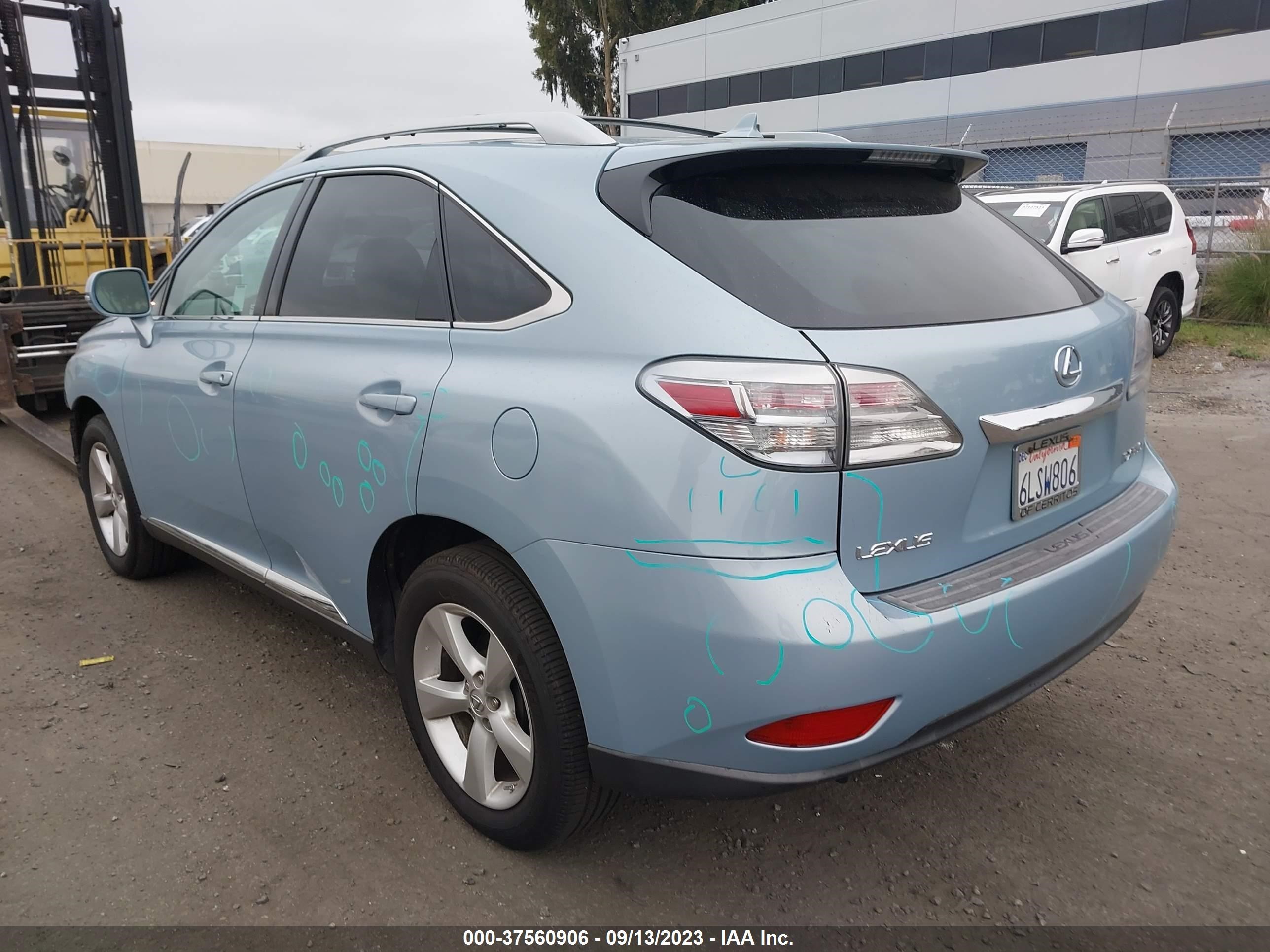 Photo 2 VIN: 2T2ZK1BA6AC017692 - LEXUS RX 