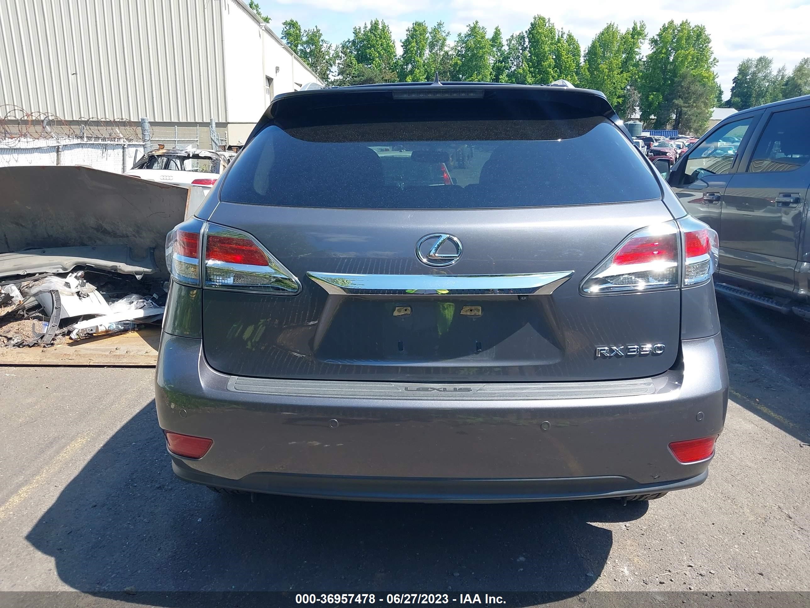 Photo 15 VIN: 2T2ZK1BA6DC121748 - LEXUS RX 