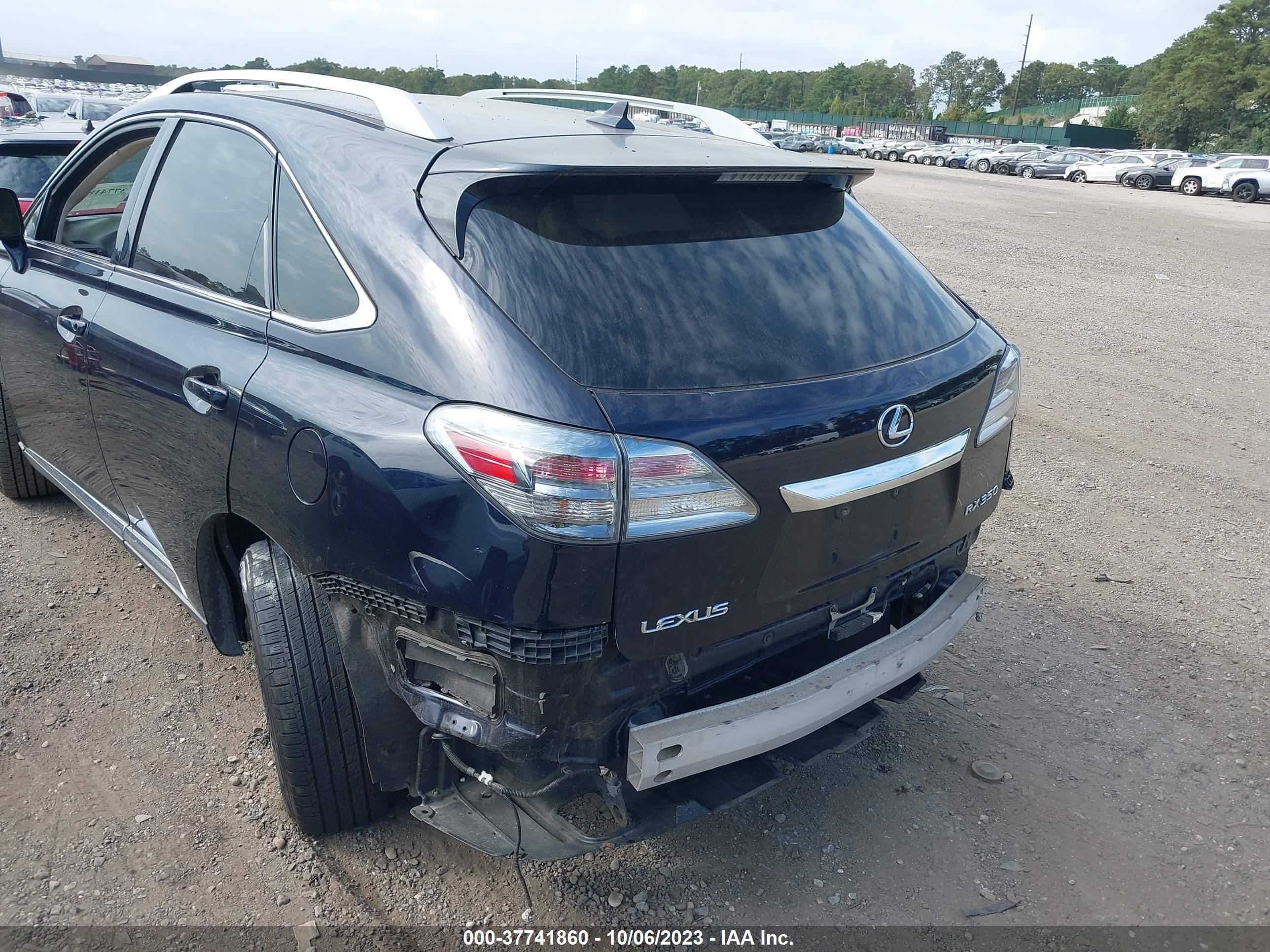 Photo 5 VIN: 2T2ZK1BA8AC002871 - LEXUS RX 