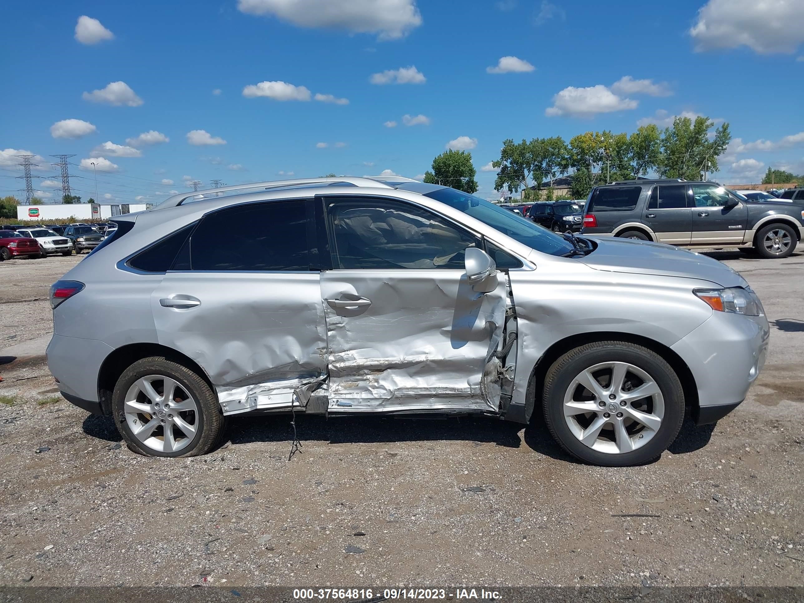 Photo 12 VIN: 2T2ZK1BA9AC018657 - LEXUS RX 