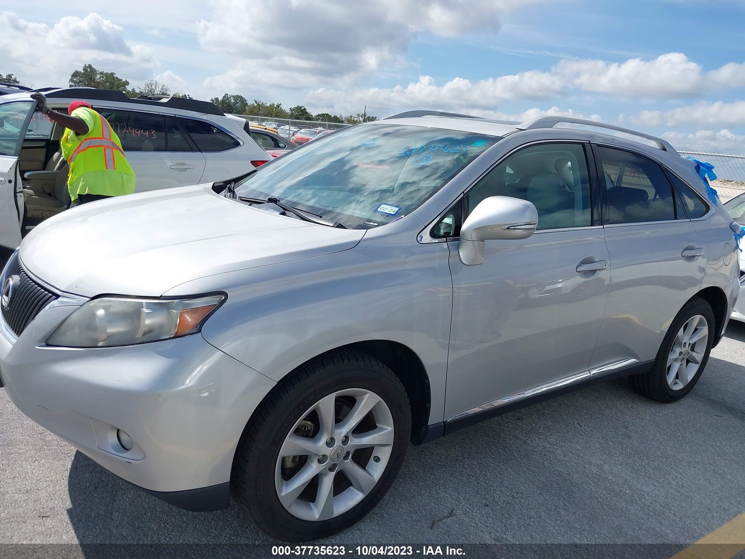 Photo 13 VIN: 2T2ZK1BAXAC026086 - LEXUS RX 