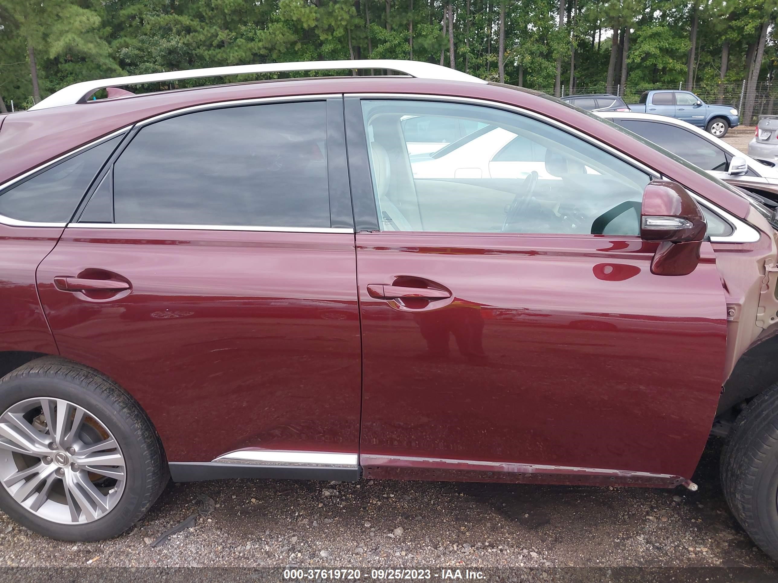 Photo 12 VIN: 2T2ZK1BAXFC163200 - LEXUS RX 