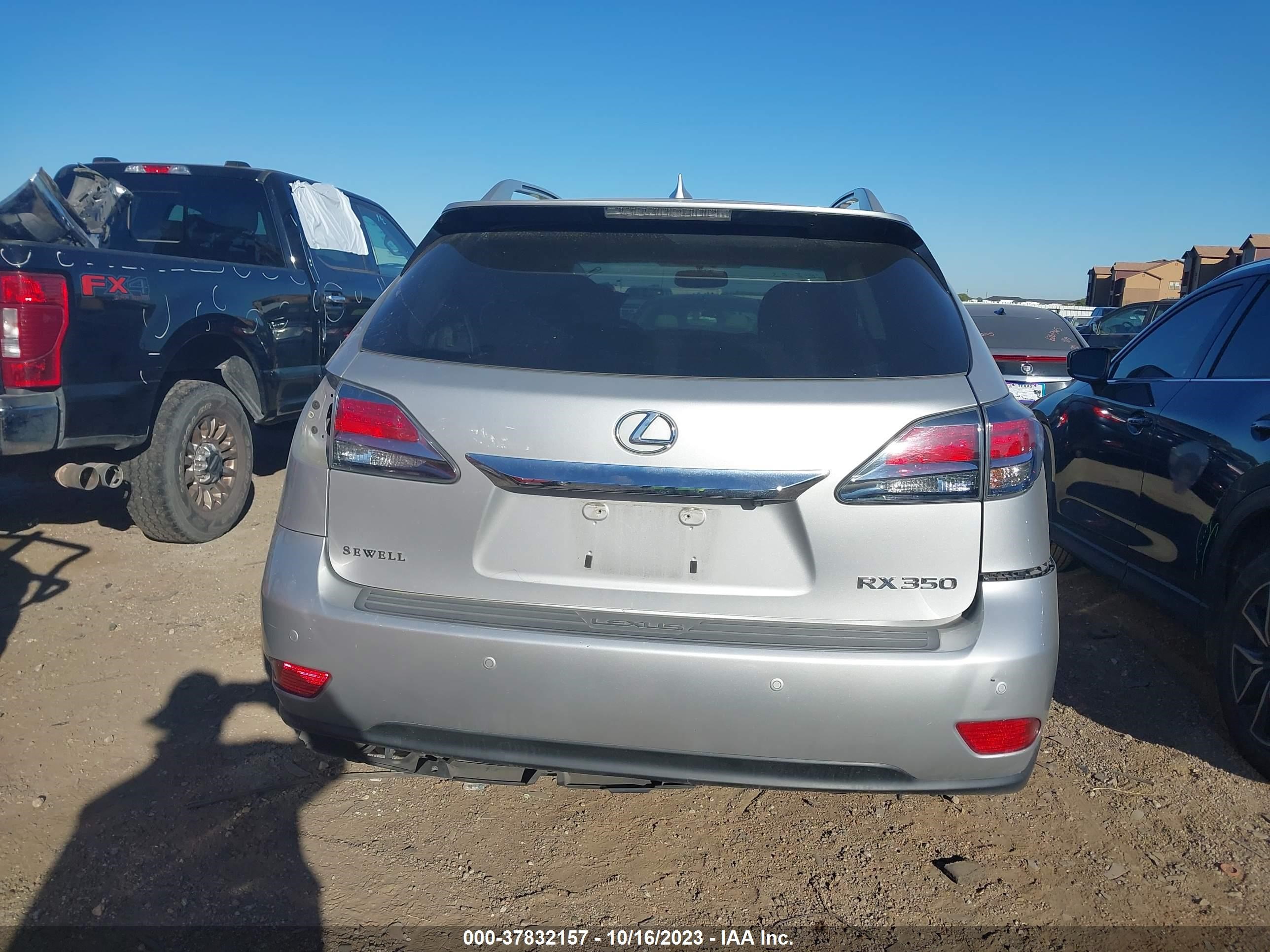 Photo 16 VIN: 2T2ZK1BAXFC180949 - LEXUS RX 