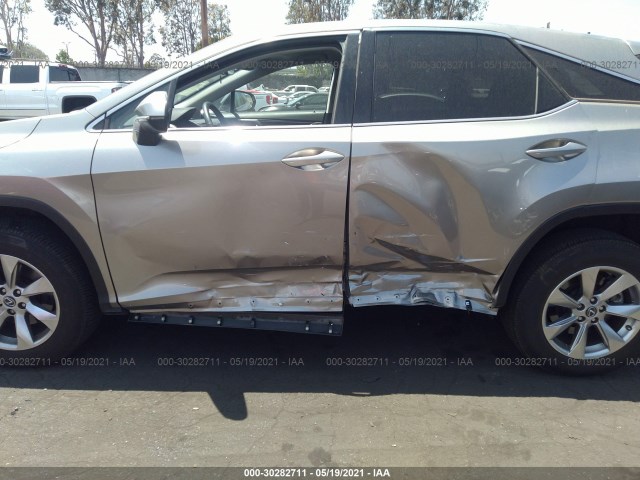 Photo 5 VIN: 2T2ZZMCA2JC116232 - LEXUS RX 