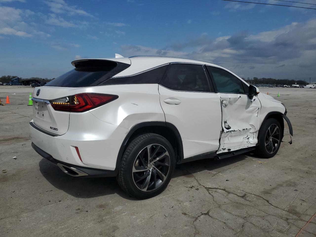 Photo 2 VIN: 2T2ZZMCA3GC018447 - LEXUS RX 