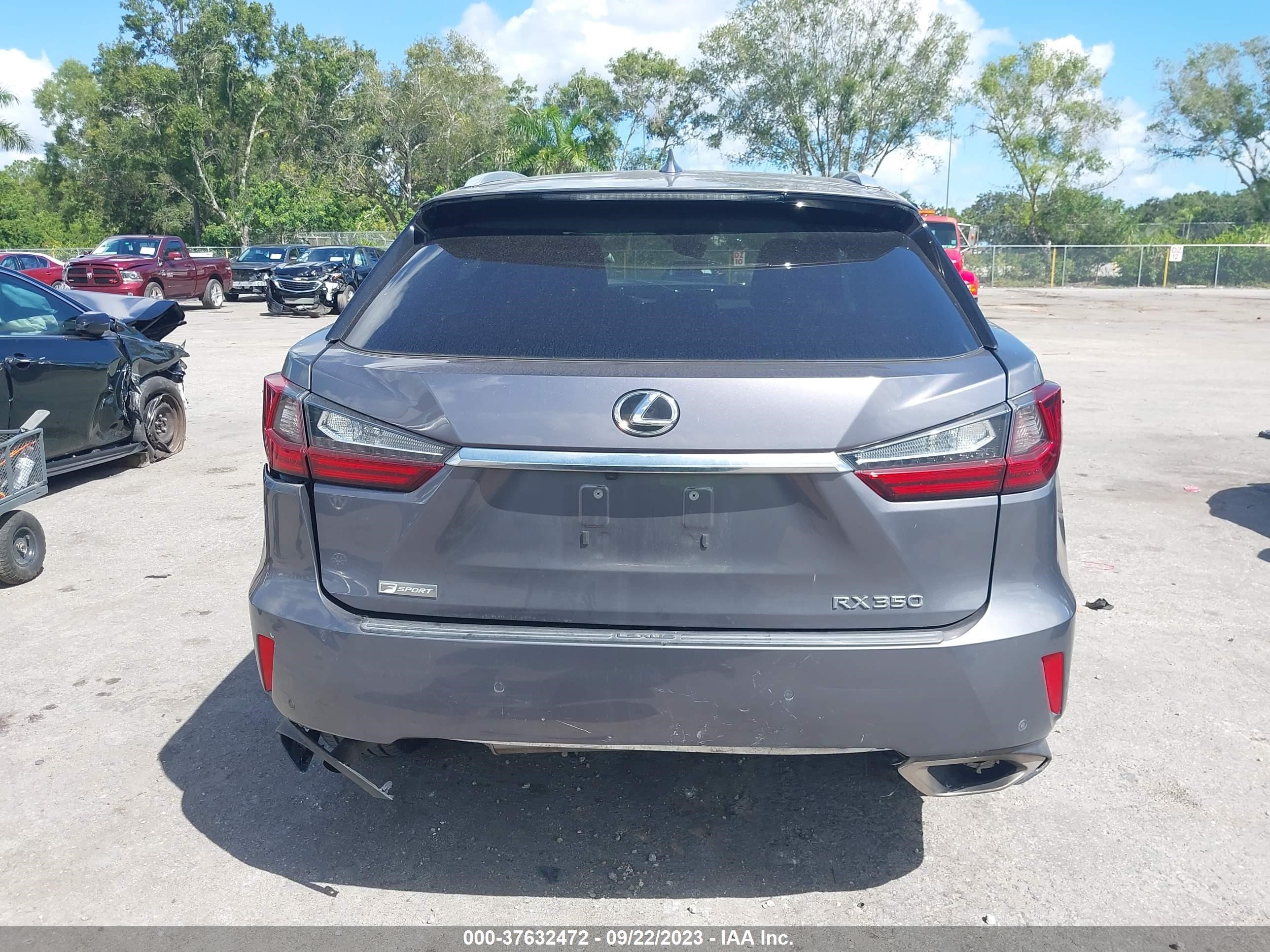 Photo 15 VIN: 2T2ZZMCA4HC055220 - LEXUS RX 