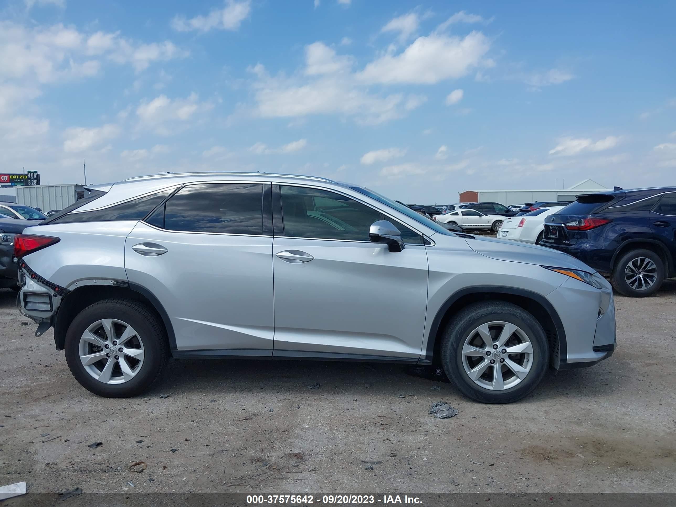 Photo 13 VIN: 2T2ZZMCA7GC005815 - LEXUS RX 