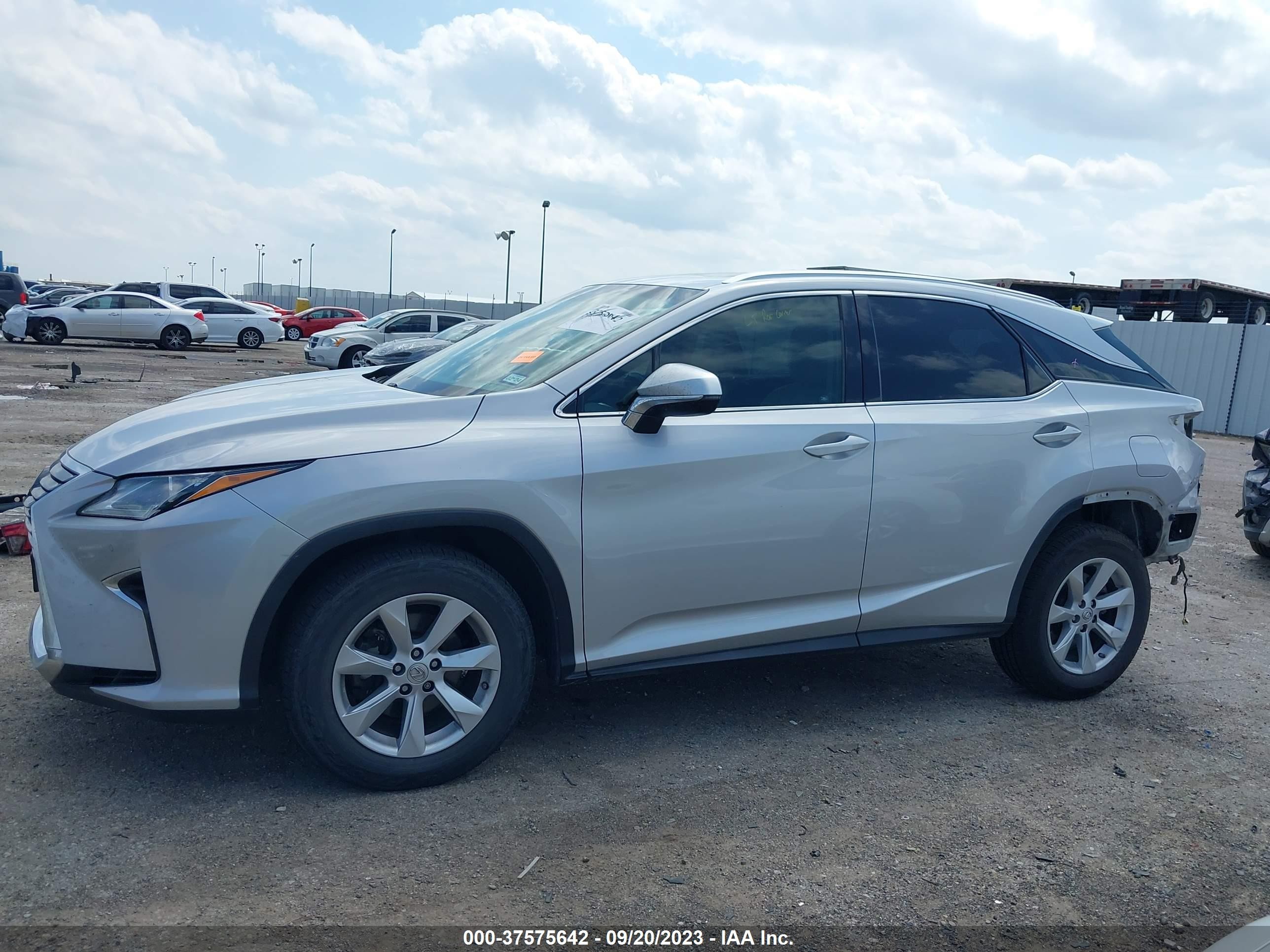 Photo 14 VIN: 2T2ZZMCA7GC005815 - LEXUS RX 