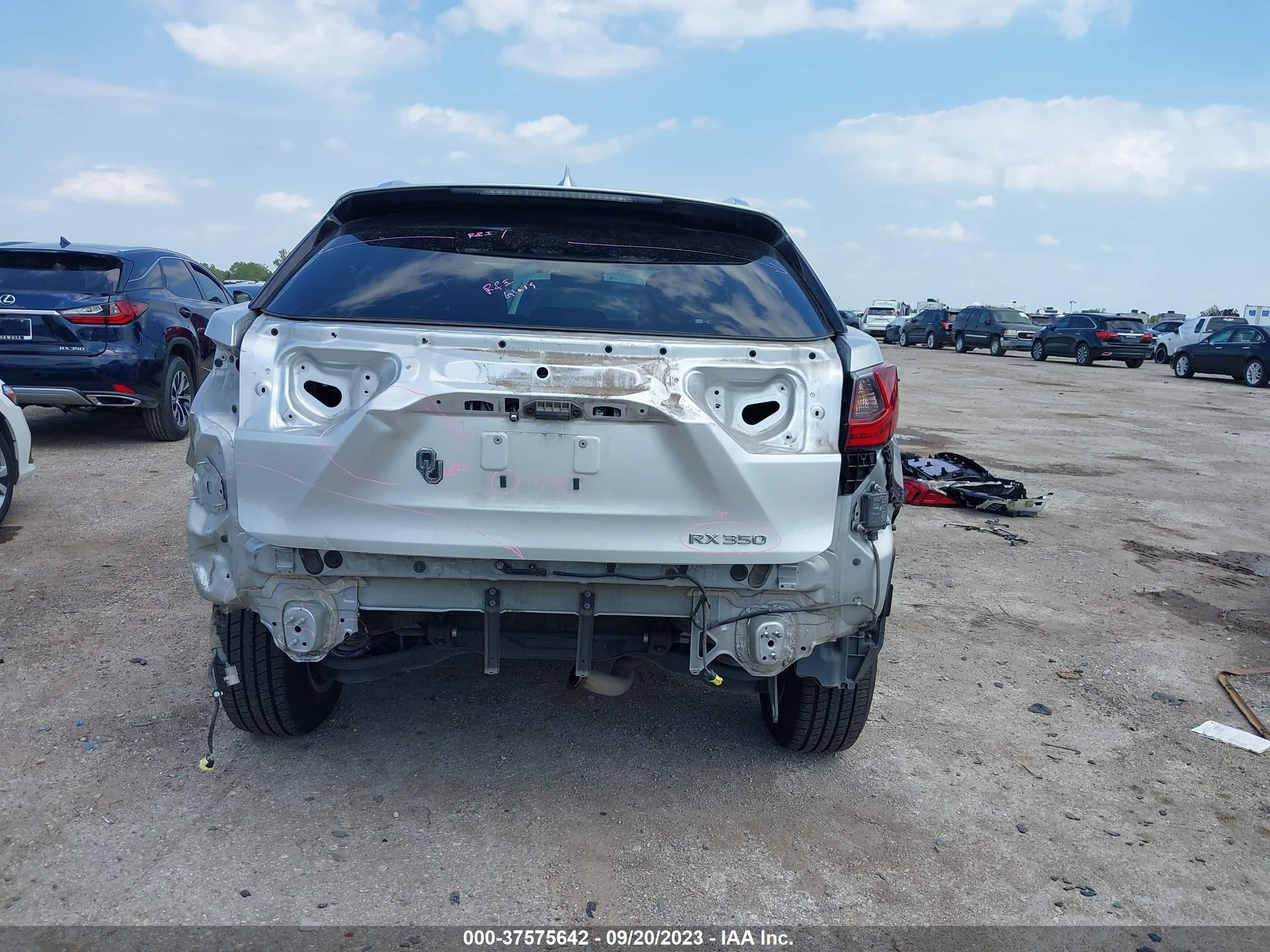 Photo 16 VIN: 2T2ZZMCA7GC005815 - LEXUS RX 