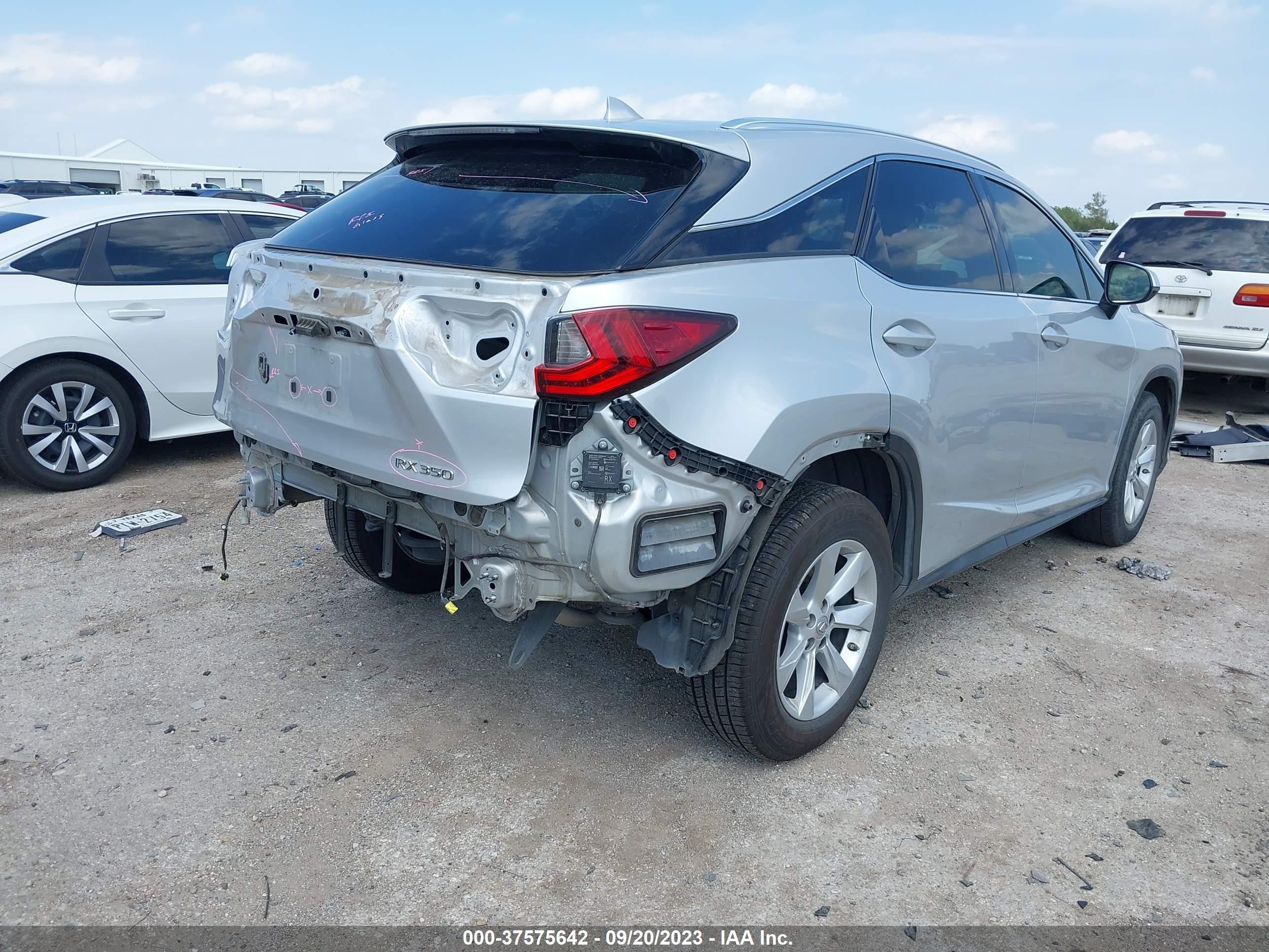 Photo 3 VIN: 2T2ZZMCA7GC005815 - LEXUS RX 