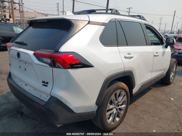 Photo 3 VIN: 2T3A1RFV0RW434677 - TOYOTA RAV4 