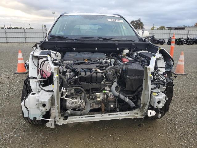 Photo 4 VIN: 2T3A1RFV1NW301310 - TOYOTA RAV4 XLE P 