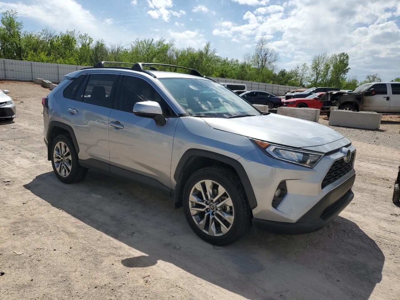 Photo 3 VIN: 2T3A1RFV2KW046372 - TOYOTA RAV 4 