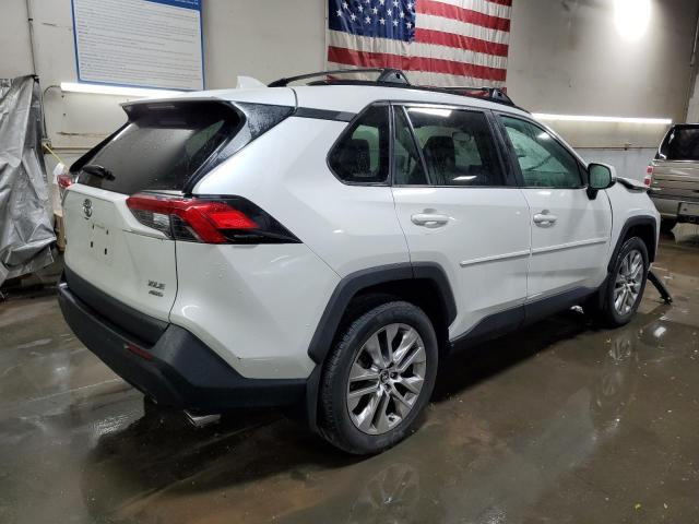 Photo 2 VIN: 2T3A1RFV2MW145230 - TOYOTA RAV4 XLE P 