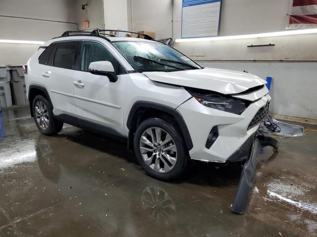 Photo 3 VIN: 2T3A1RFV2MW145230 - TOYOTA RAV4 XLE P 