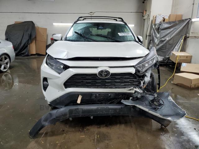 Photo 4 VIN: 2T3A1RFV2MW145230 - TOYOTA RAV4 XLE P 