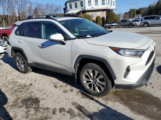 Photo 3 VIN: 2T3A1RFV2MW146670 - TOYOTA RAV4 XLE P 