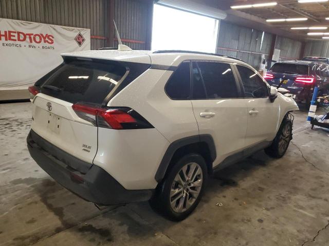 Photo 2 VIN: 2T3A1RFV3MW188927 - TOYOTA RAV4 XLE P 