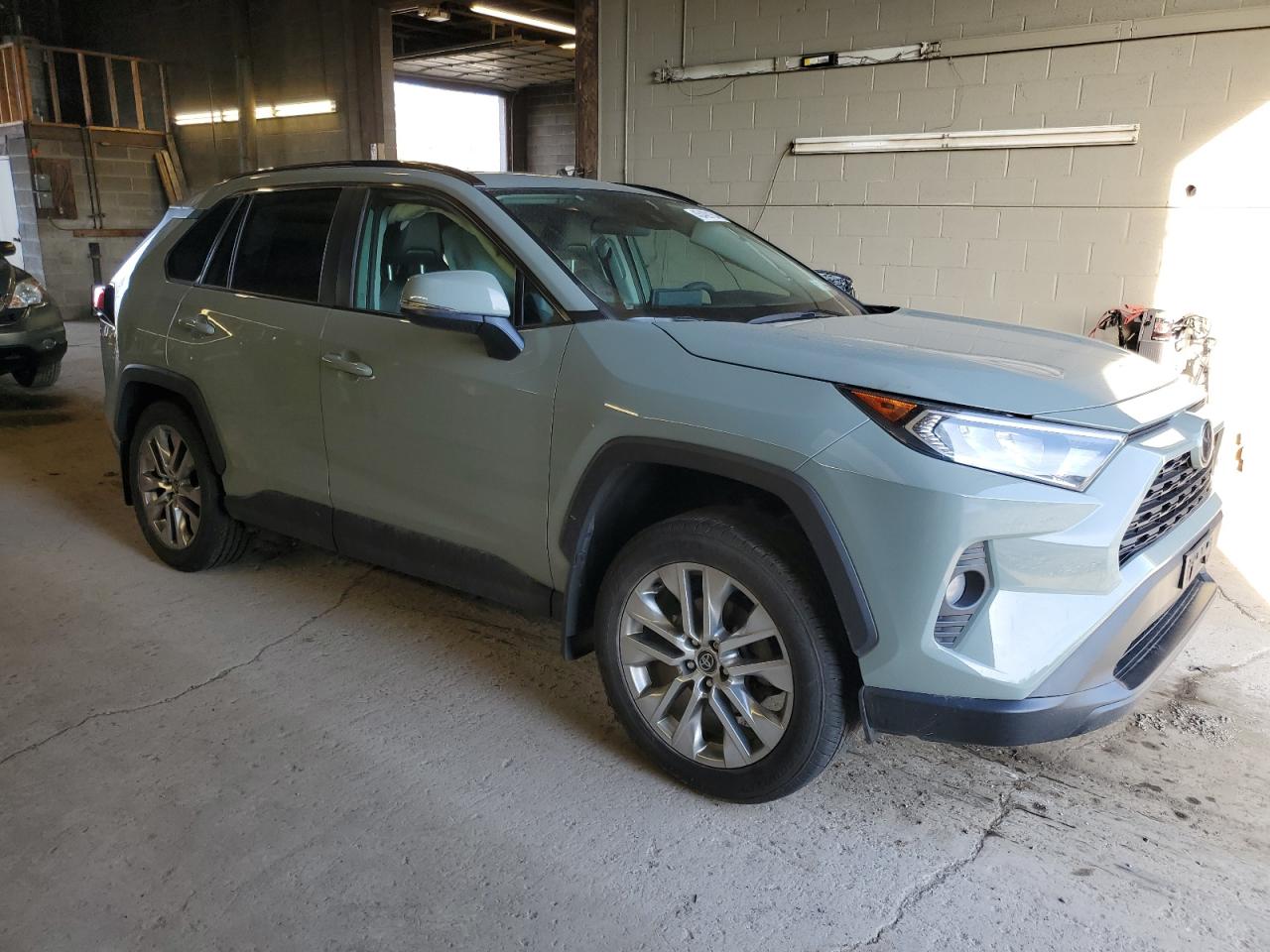 Photo 3 VIN: 2T3A1RFV4LW137970 - TOYOTA RAV 4 