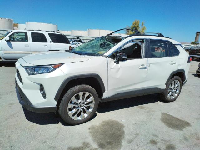 Photo 1 VIN: 2T3A1RFV4MW228075 - TOYOTA RAV4 XLE P 