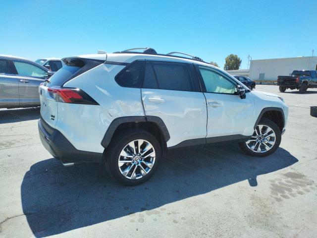 Photo 3 VIN: 2T3A1RFV4MW228075 - TOYOTA RAV4 XLE P 