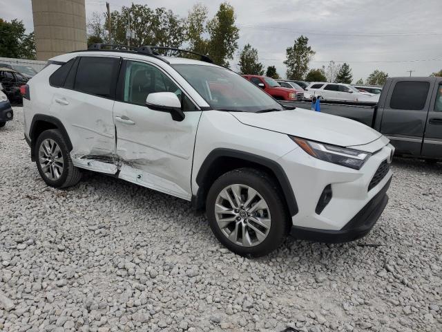 Photo 3 VIN: 2T3A1RFV4RW426680 - TOYOTA RAV4 XLE P 