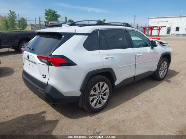 Photo 3 VIN: 2T3A1RFV6RW425773 - TOYOTA RAV4 