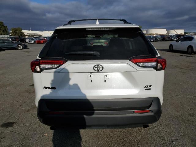 Photo 5 VIN: 2T3A1RFV8PW358218 - TOYOTA RAV4 XLE P 