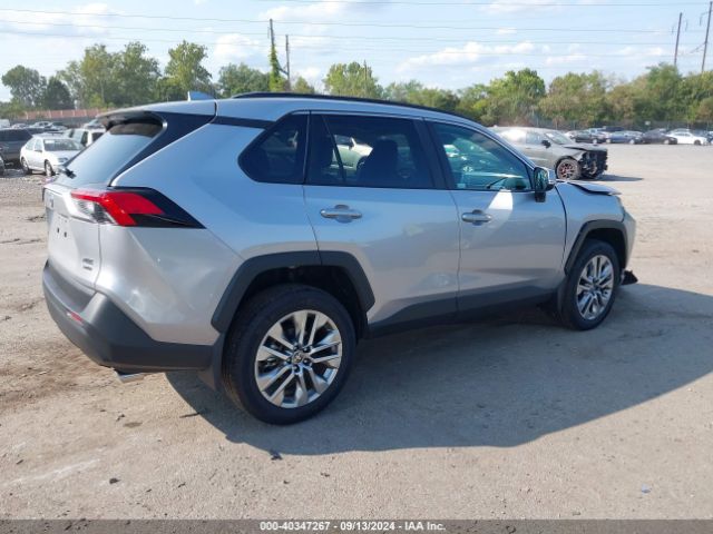 Photo 3 VIN: 2T3A1RFV8RC427638 - TOYOTA RAV4 