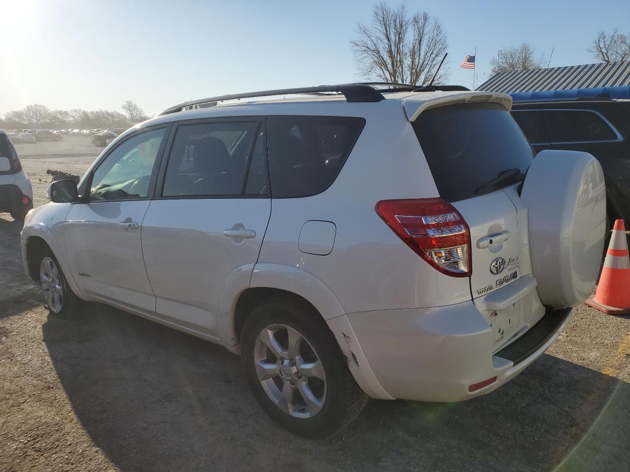 Photo 1 VIN: 2T3BF31V39W012459 - TOYOTA RAV 4 