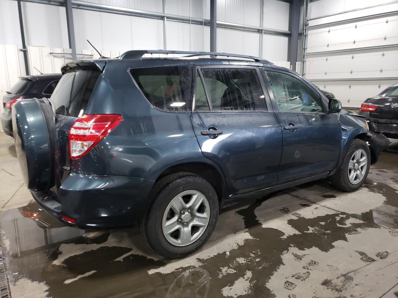 Photo 2 VIN: 2T3BF33V49W022768 - TOYOTA RAV 4 