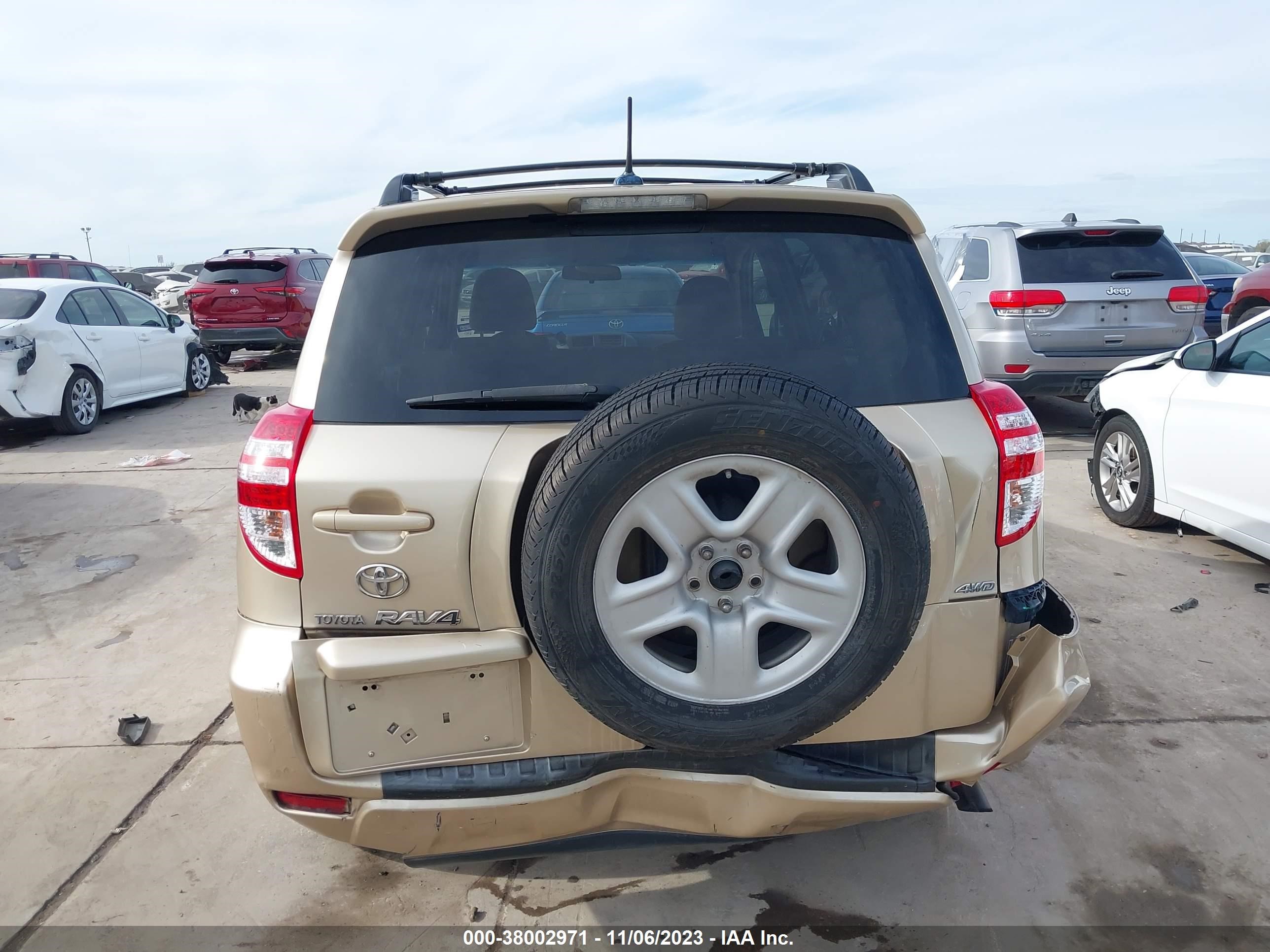 Photo 15 VIN: 2T3BF33V59W007700 - TOYOTA RAV 4 