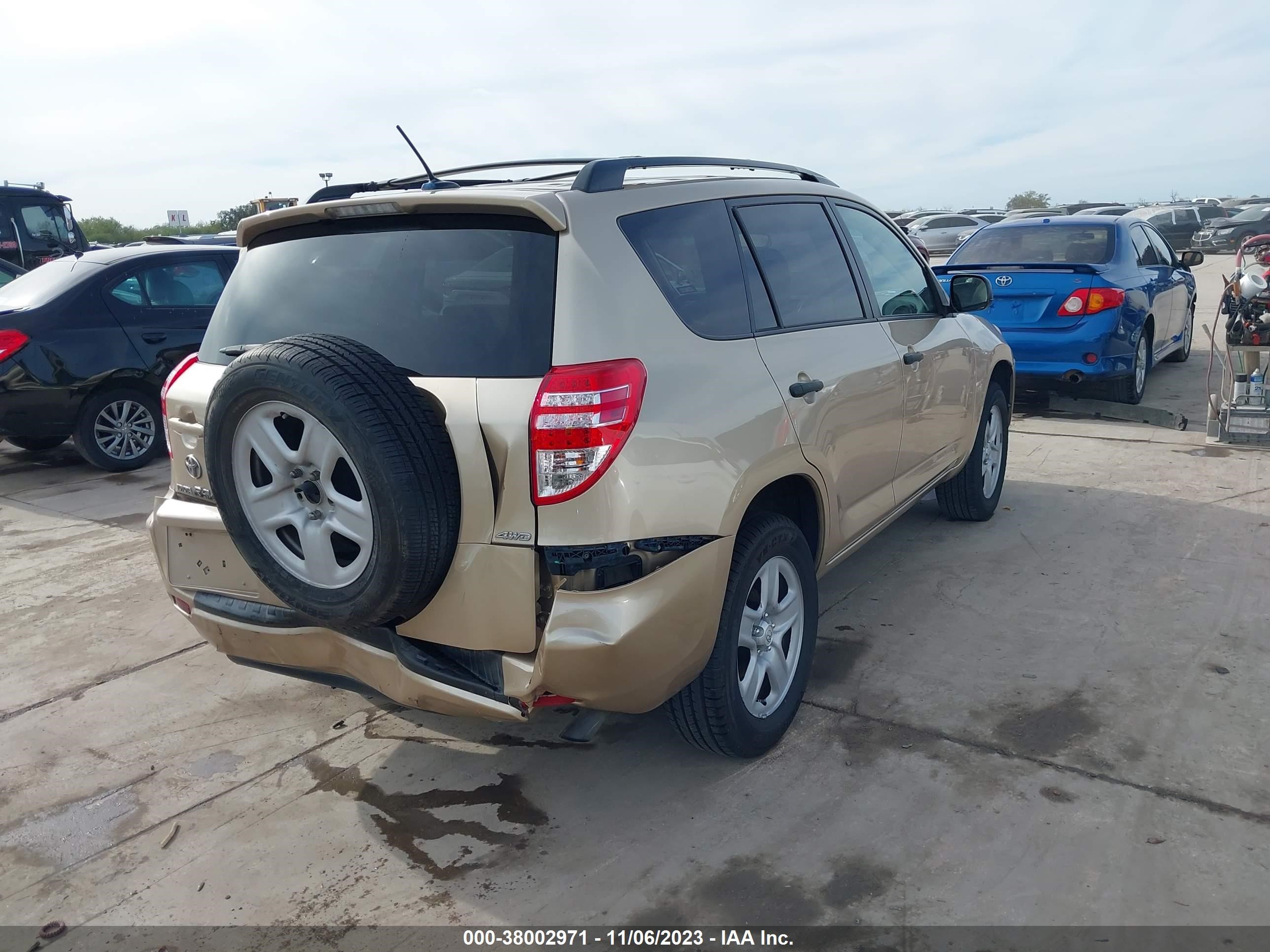 Photo 3 VIN: 2T3BF33V59W007700 - TOYOTA RAV 4 