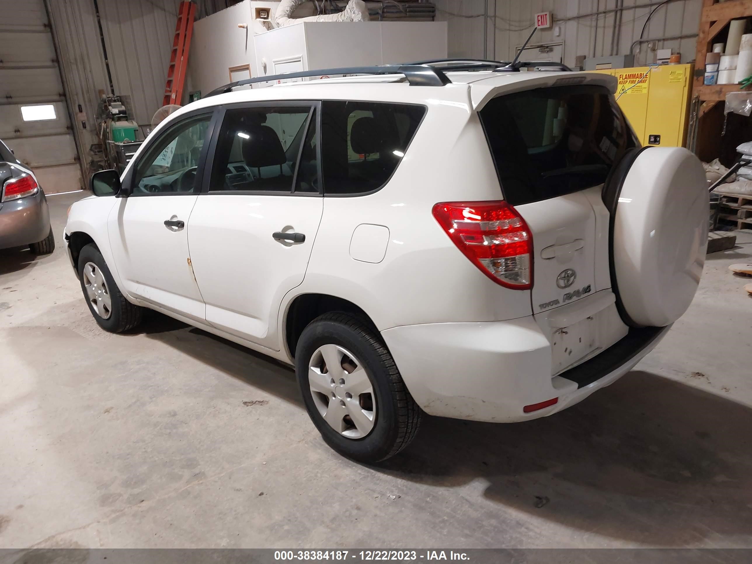 Photo 2 VIN: 2T3BF33VX9W003383 - TOYOTA RAV 4 