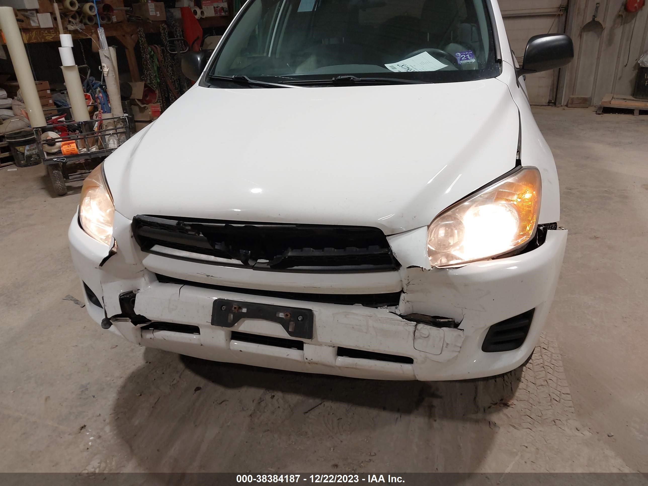 Photo 5 VIN: 2T3BF33VX9W003383 - TOYOTA RAV 4 