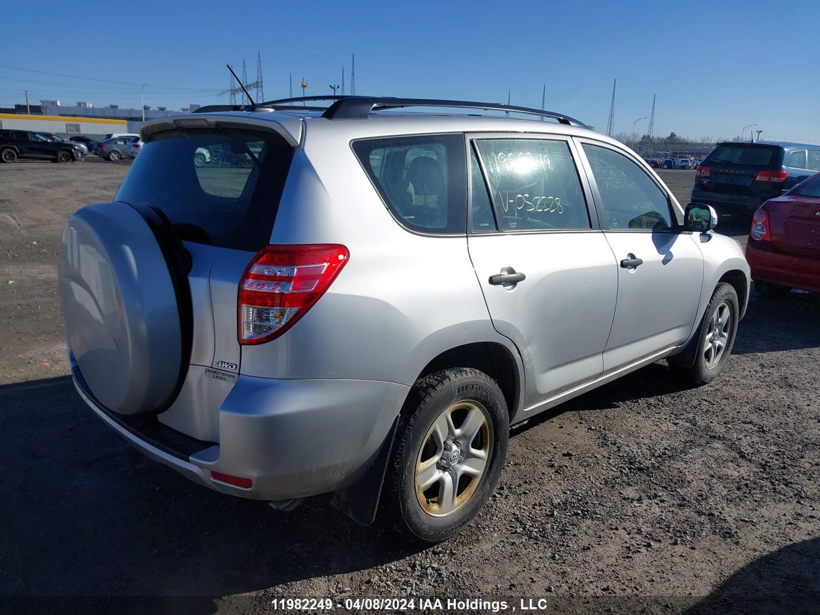 Photo 3 VIN: 2T3BF4DV0AW052228 - TOYOTA RAV 4 