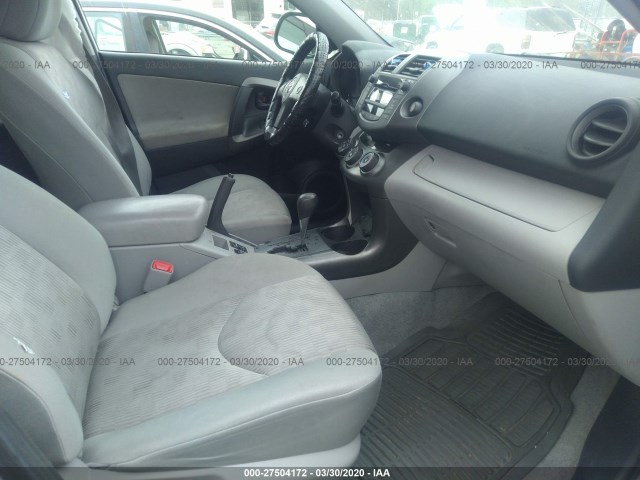 Photo 4 VIN: 2T3BF4DV0BW095940 - TOYOTA RAV4 