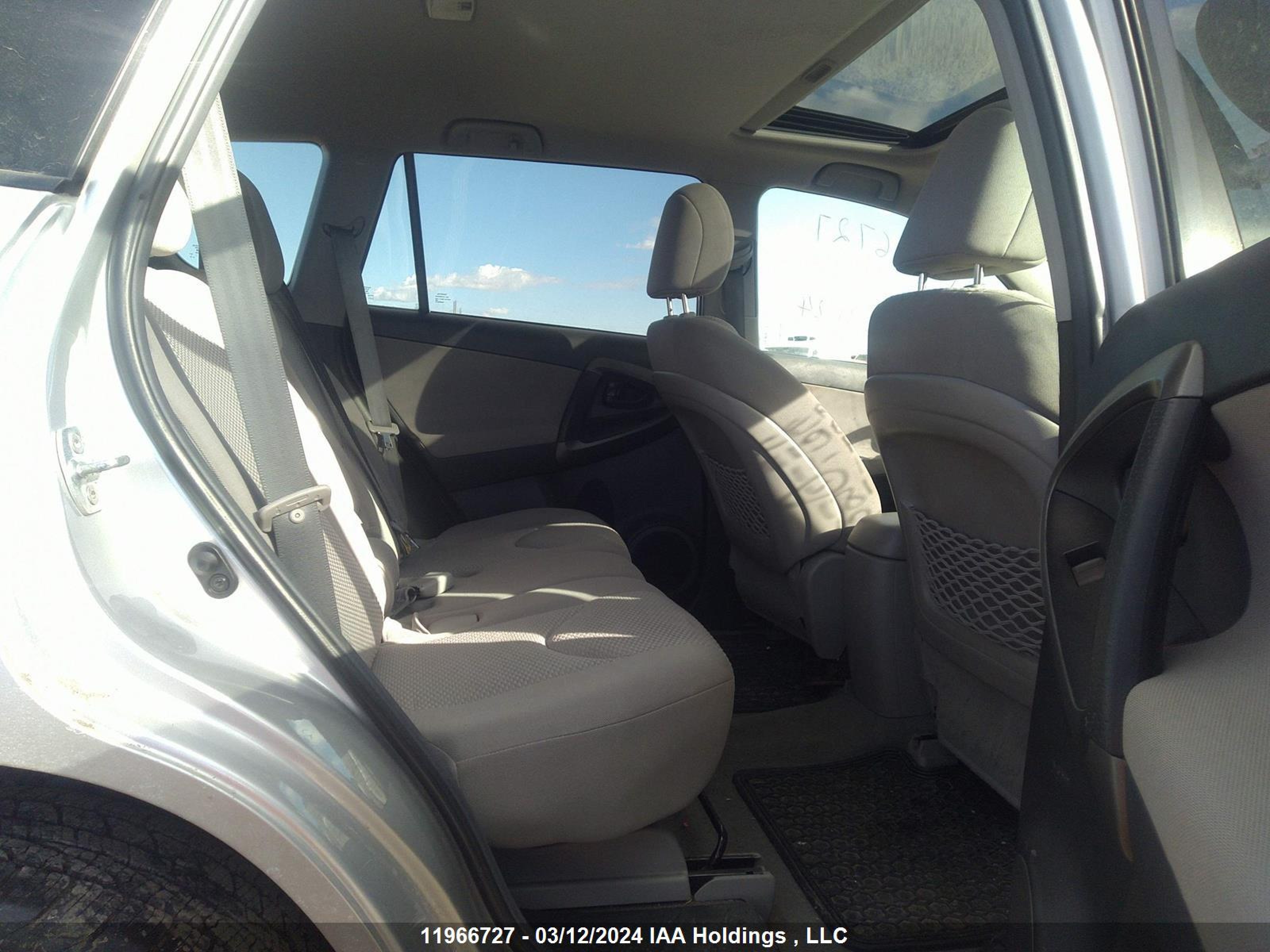 Photo 7 VIN: 2T3BF4DV0BW157210 - TOYOTA RAV 4 