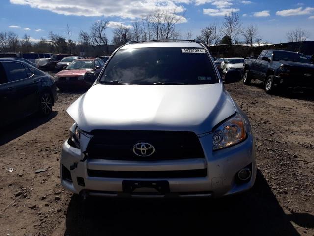 Photo 4 VIN: 2T3BF4DV0BW170880 - TOYOTA RAV4 