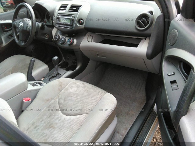 Photo 4 VIN: 2T3BF4DV0CW177930 - TOYOTA RAV4 